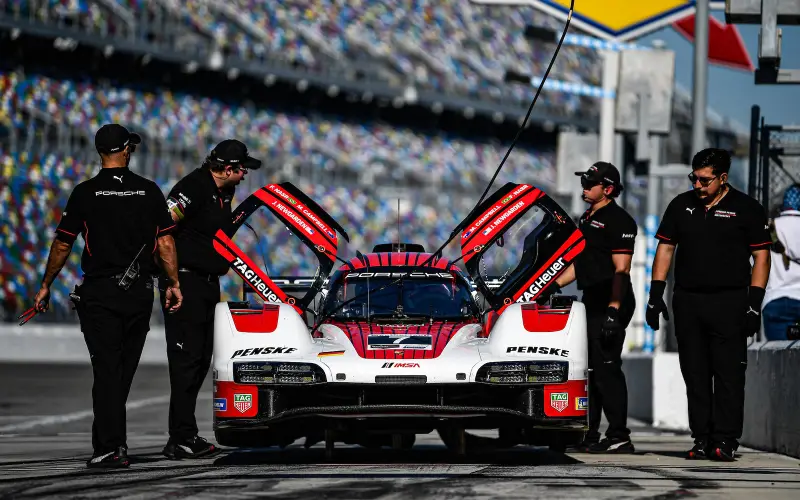 McLaughlin y Newgarden prueban con Porsche Penske en Daytona
