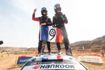Ogier campeón del WRC 2025 igualando récord de Loeb