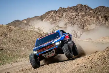 Mitch Guthrie gana etapa 5 del Dakar con penalización a Nani Roma