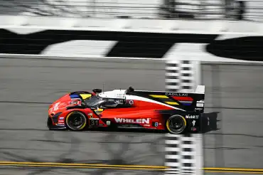 Jack Aitken logra pole para las 24 Horas de Daytona 2026