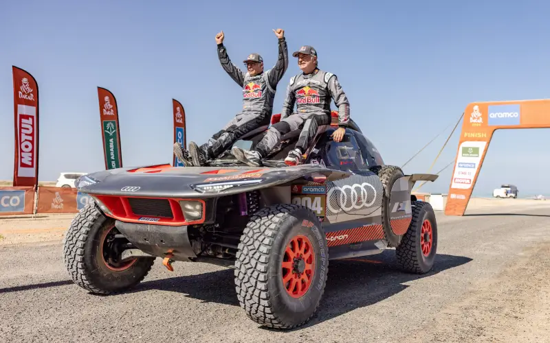 Carlos Sainz pierde a su navegante Lucas Cruz