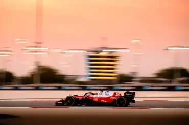 Verstappen critica autos F1 2026 y los compara con la Formula E
