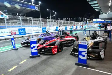 Pascal Wehrlein gana en Jeddah y desplaza a Cassidy del liderato de Formula E