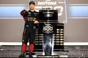 Daytona 500 termina con victoria de Reddick en vuelta final