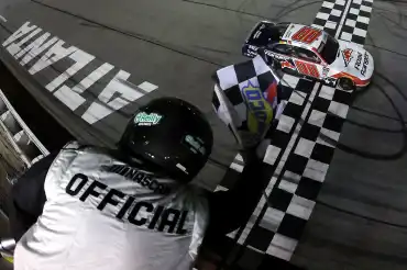 Sheldon Creed gana por primera vez en O’Reilly Auto Parts Series