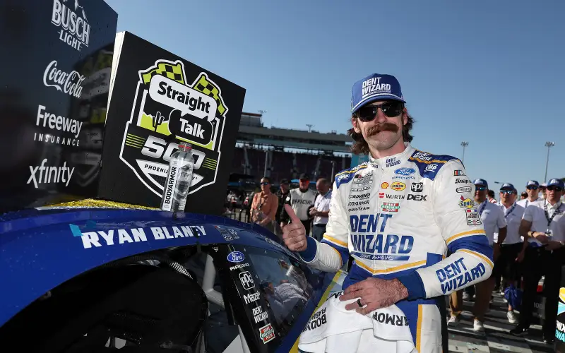 Blaney gana en Phoenix y Penske se lleva NASCAR e IndyCar en el mismo fin de semana
