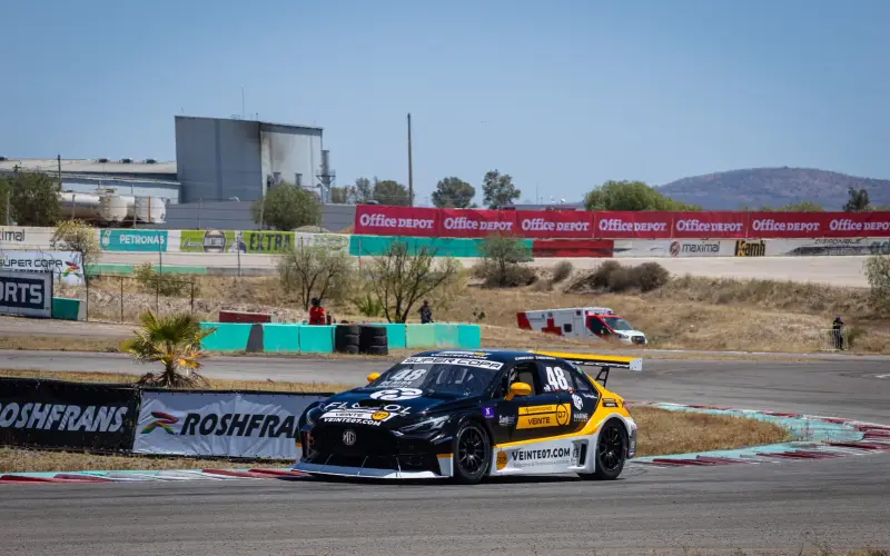 Richards y De Alba ganan en GTM Pro 1 en Aguascalientes