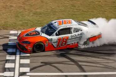 William Sawalich ganó su primera carrera en la O'Reilly Auto Parts Series