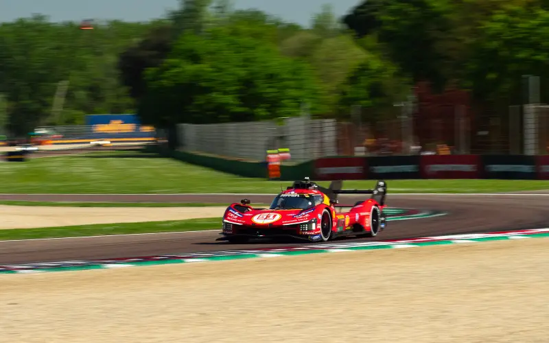 Pole de Ferrari en Imola 2026 del WEC se decide por 0.011s