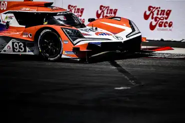 Acura gana en Long Beach y rompe la racha de Porsche Penske en IMSA