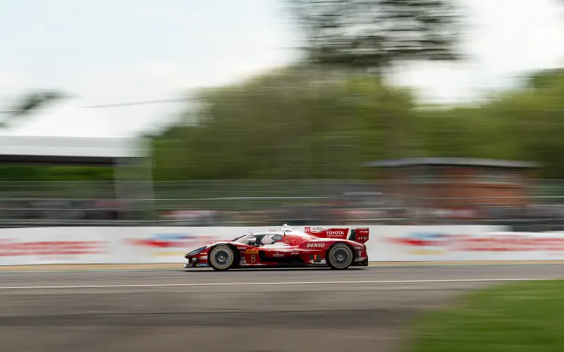 Toyota gana las 6 Horas de Imola y arranca el WEC 2026 con el TR010 Hybrid