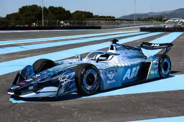 GEN4 de Formula E rueda por primera vez en Paul Ricard