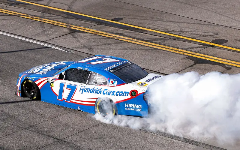 Corey Day gana en Talladega su primera carrera en la O'Reilly