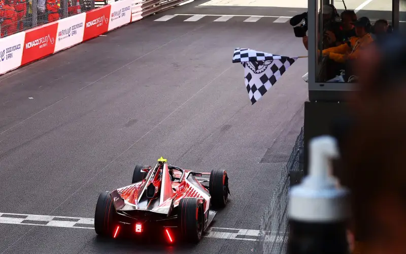 De Vries gana en Mónaco y Evans es el nuevo líder de la Formula E
