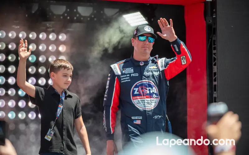 Kyle Busch hospitalizado por una enfermedad grave y queda fuera de la Coca-Cola 600
