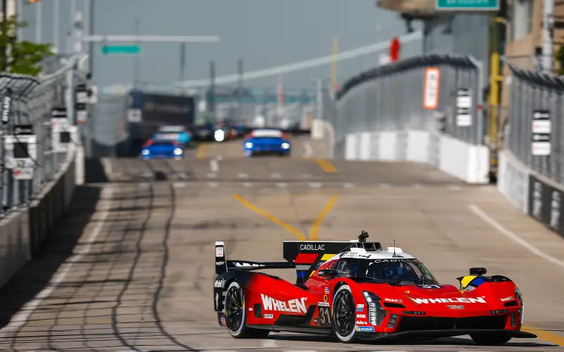 Aitken y Bamber ganan en Detroit y Heinrich suelta el liderato IMSA