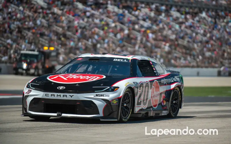 Bell corre en Pocono con fractura de muñeca por el choque de Michigan
