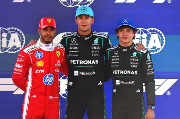 Russell logra pole en Barcelona, Hamilton segundo y Leclerc choca