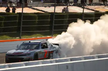 Allgaier gana en Pocono y le saca 250 puntos a Love en la O'Reilly