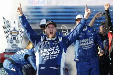 Austin Hill gana la O'Reilly Series en Coronado y se lleva su segundo festejo del año