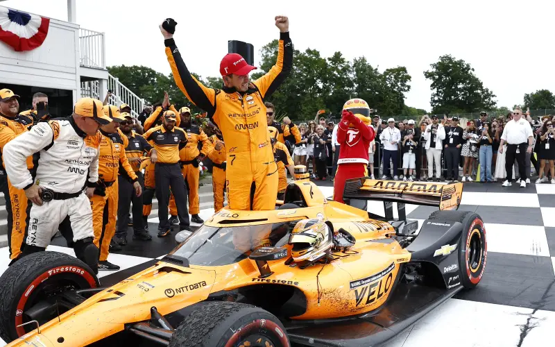 Christian Lundgaard gana en Road America con gran remontada