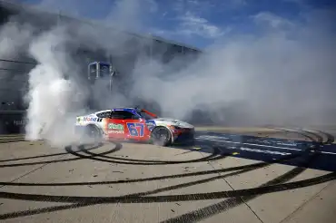 Corey Heim gana su primera carrera de la Cup Series en Coronado y 23XI logra un 1-2