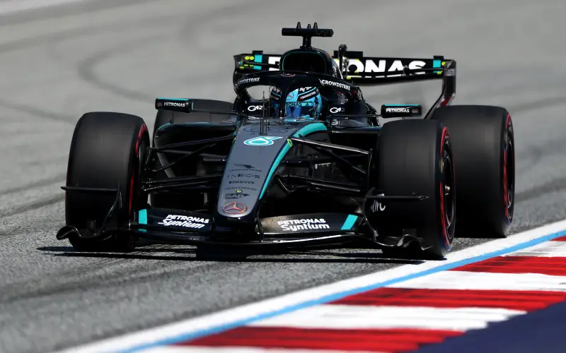 George Russell logra la pole en Austria con Mercedes por delante en las cuatro sesiones del fin de semana
