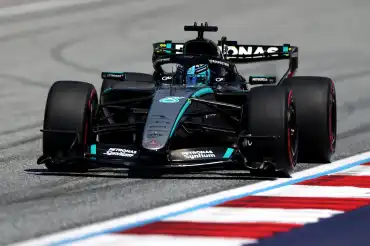 George Russell logra la pole en Austria con Mercedes por delante en las cuatro sesiones del fin de semana