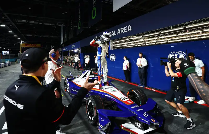 Pascal Wehrlein bicampeón mundial de Formula E en el circuito ExCeL Londres