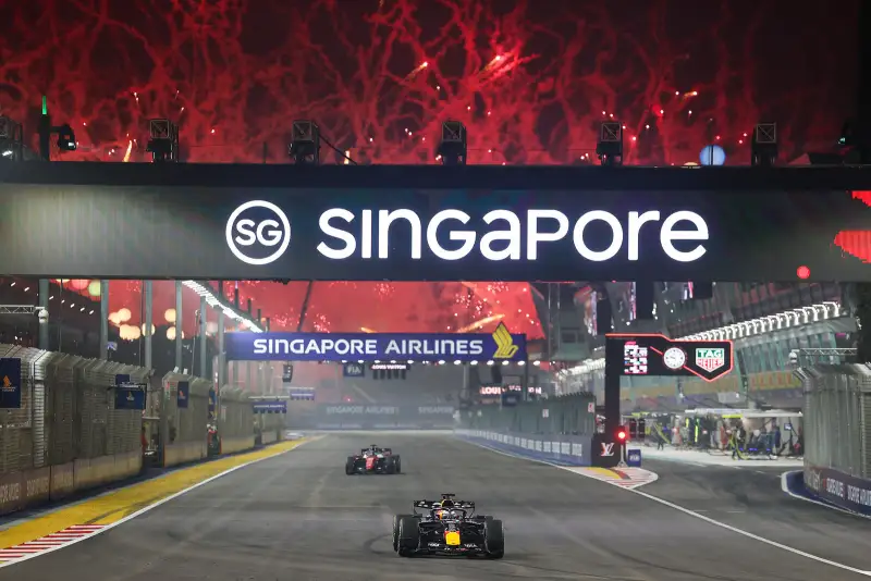 Verstappen gana pole, Sprint y carrera en el Gran Premio de Singapur